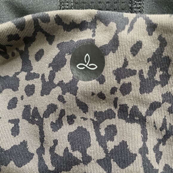 Prana Crop Top Sports Bra Adjustable UPF 50+ Chakara Dark Iron Wild XL NWT - Picture 6 of 12